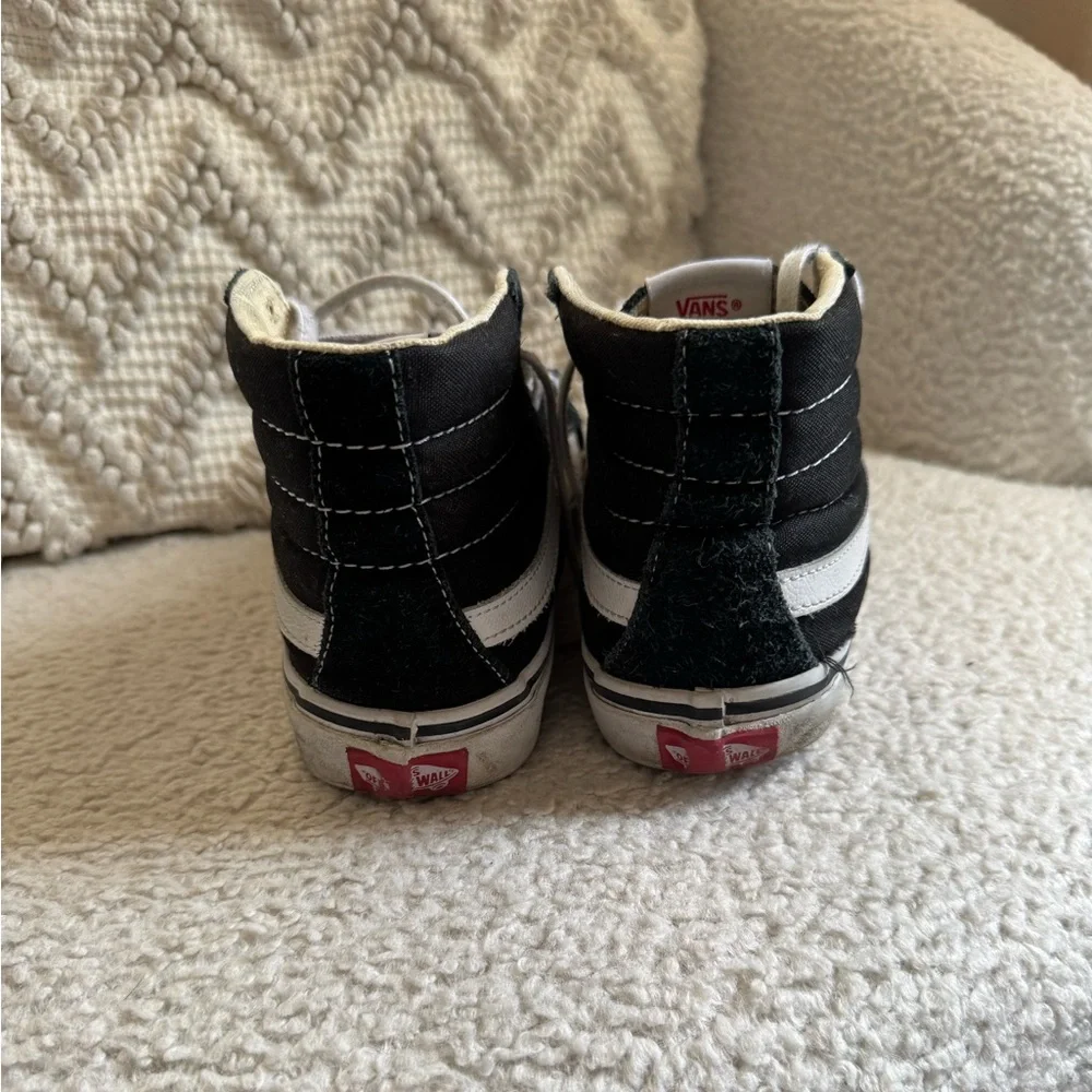 VANS Classic Black / White Hightop Skate Shoes | 6.5 W